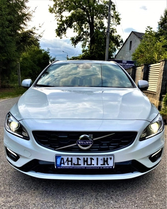 Volvo V60 cena 103300 przebieg: 67450, rok produkcji 2017 z Nowogród Bobrzański małe 781